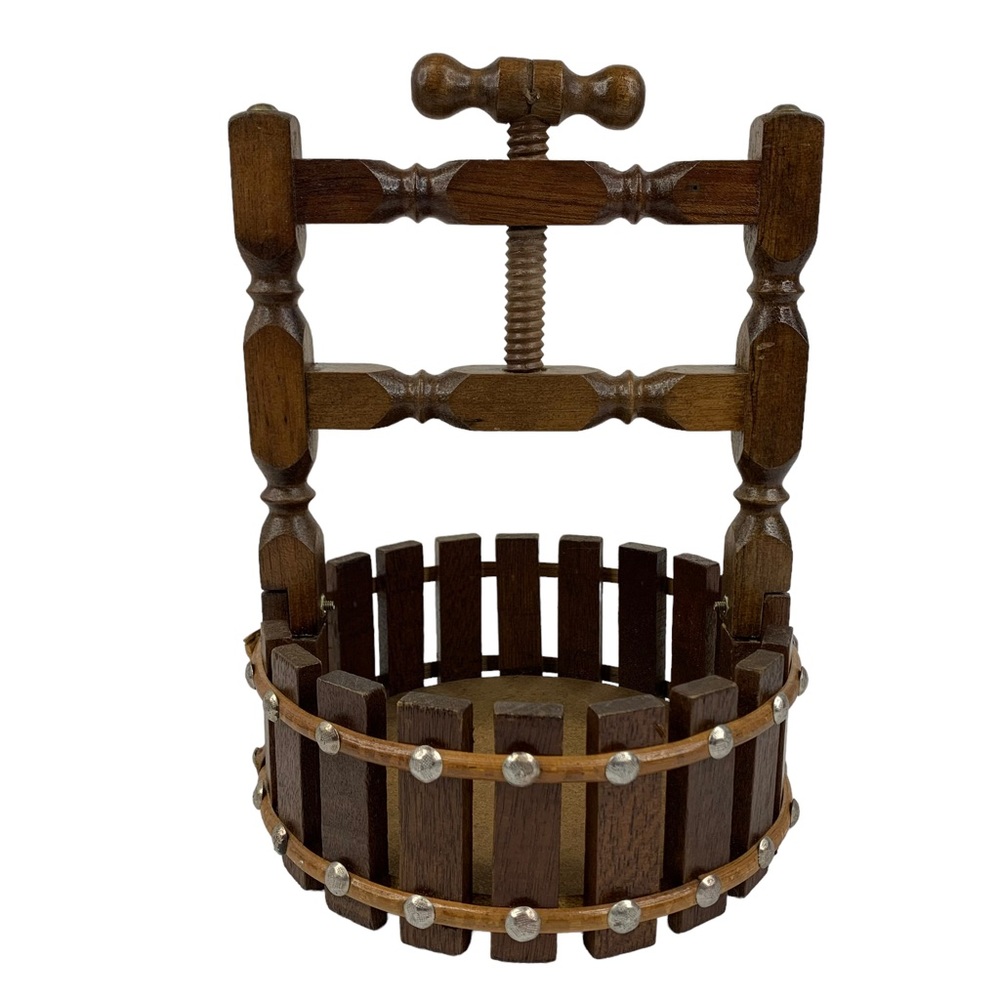 Vintage‎ Wishing Well Nut Press, Nut Cracker